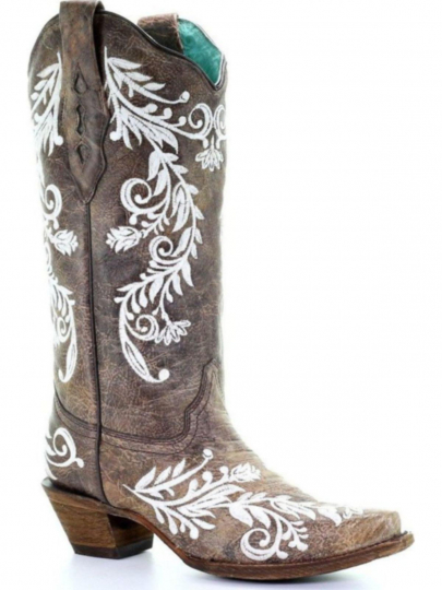 white embroidered cowgirl boots